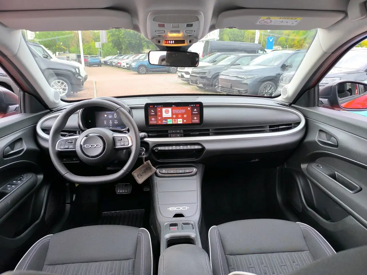 Fiat 600 Hybrid 125-Jahre-Edition — Galería del vehículo 13