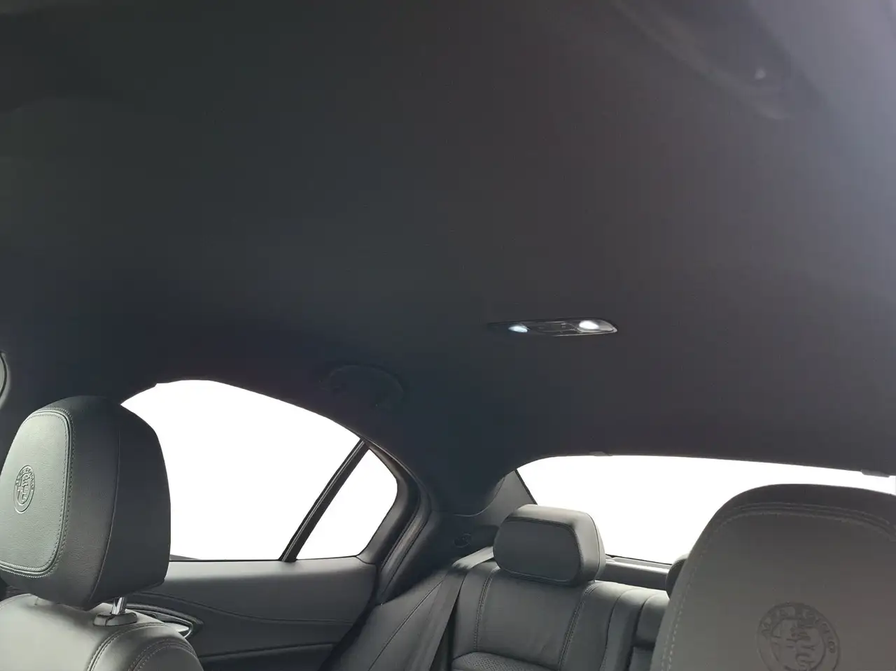 Alfa Romeo Giulia Quadrifoglio 2.9 V6 Bi-Turbo Kam.+KeyLess — Galería del vehículo 18