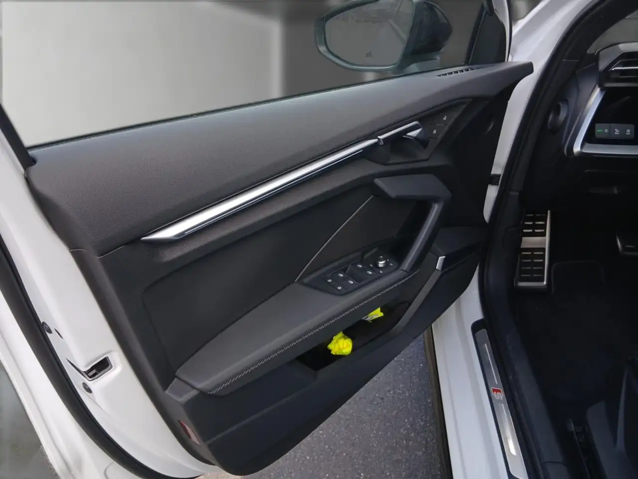 Audi S3 *MATRIX*B&O*NAV+*Opt.-Schwarz+*SHZ* — Galerie du véhicule 15
