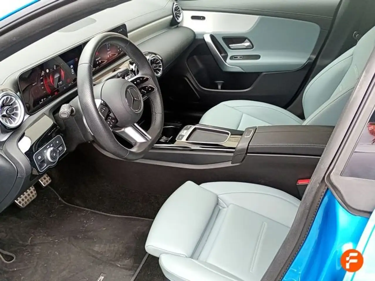 Mercedes-Benz CLA 200 — Vehicle gallery 11