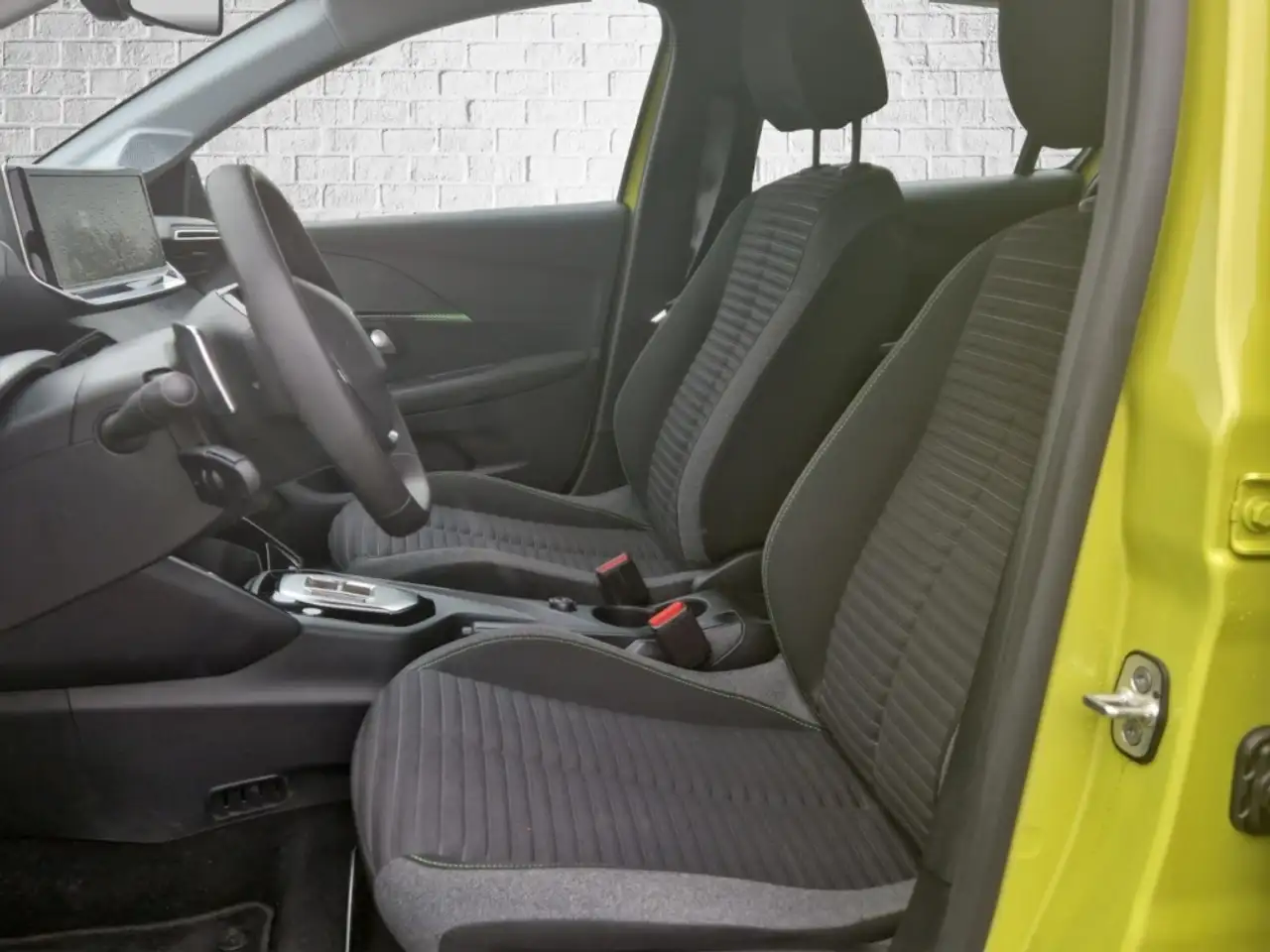 Peugeot 208 Hybrid 1.2 100 Active MHEV /Sitzheizung/ — Vehicle gallery 12