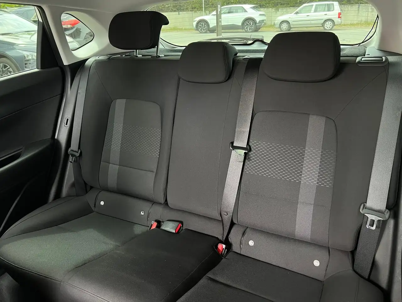 Hyundai i20 Trend 1.0 T-GDI *Kamera*Sitzhzg*Apple CarPlay — Galerie du véhicule 19
