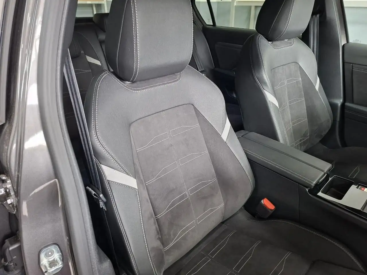 Opel Astra ASTRA 1.2 Ultimate SCHIEBEDACH 360 KAMERA SITH — معرض صور السيارة 7