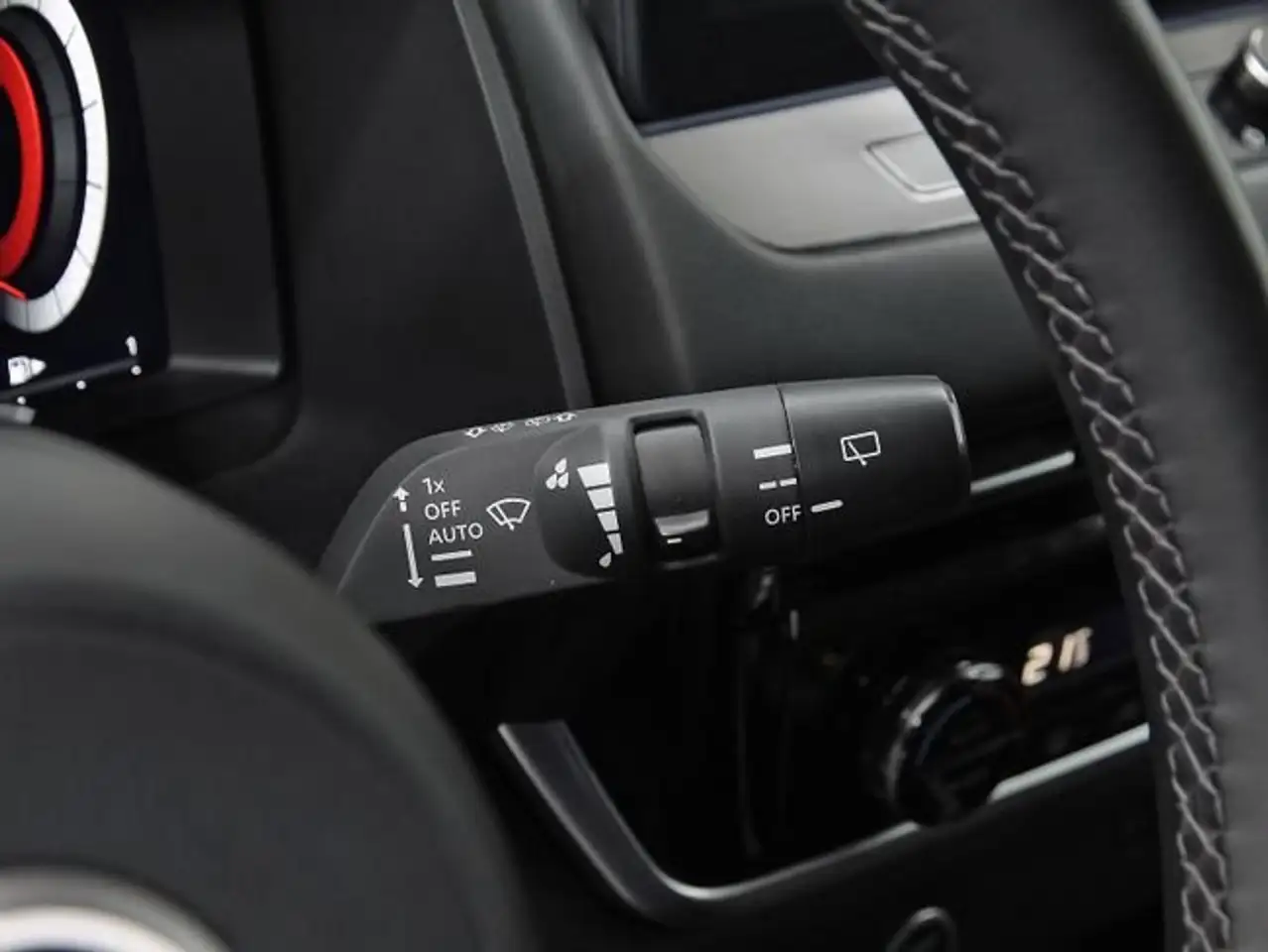 Nissan Qashqai DIG-T 116kW Xtronic N-Connecta — معرض صور السيارة 15