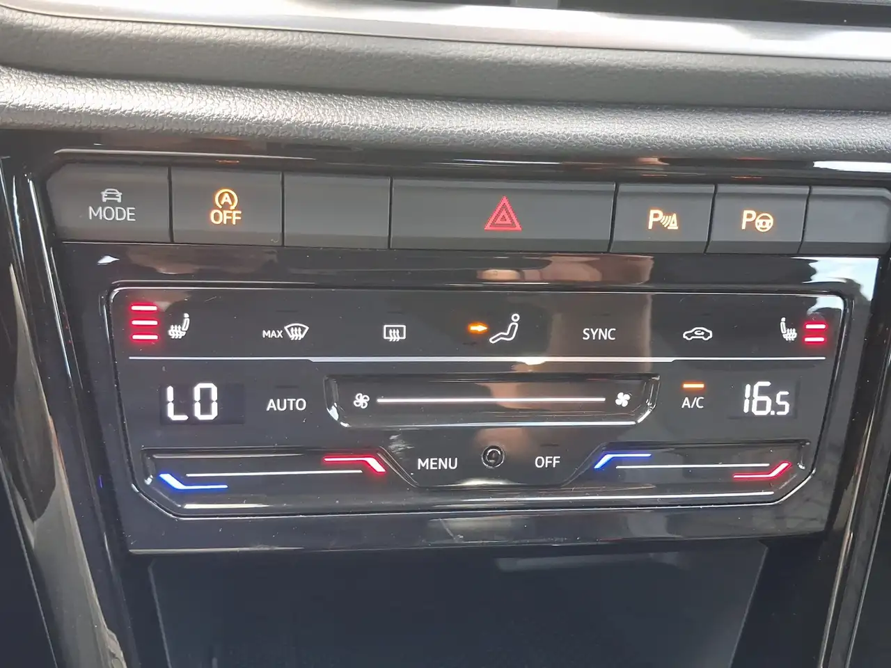 Volkswagen T-Roc 1.0 l TSI R-Line ACC, LED, IQ Drive — Galerie du véhicule 13