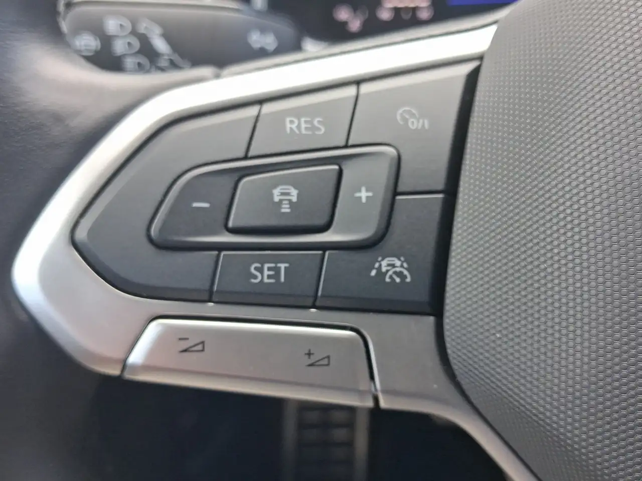 Volkswagen T-Roc 1.0 l TSI R-Line ACC, LED, IQ Drive — Galerie du véhicule 25