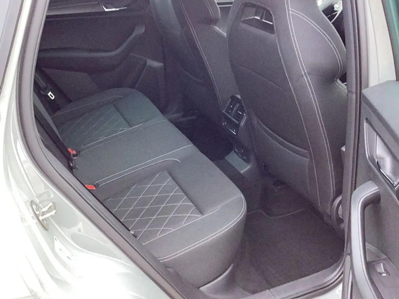 Skoda Karoq 2.0TSI DSG 4x4 Sportline — معرض صور السيارة 19