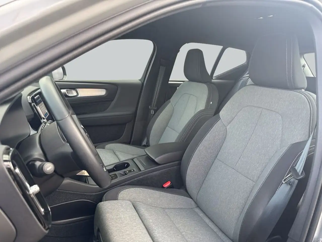 Volvo XC40 XC40 B3 B DKG Core — Galerie du véhicule 10