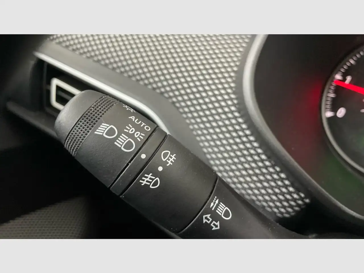 Dacia Jogger 1.0 TCe Expression 81kW 7pl. — معرض صور السيارة 29