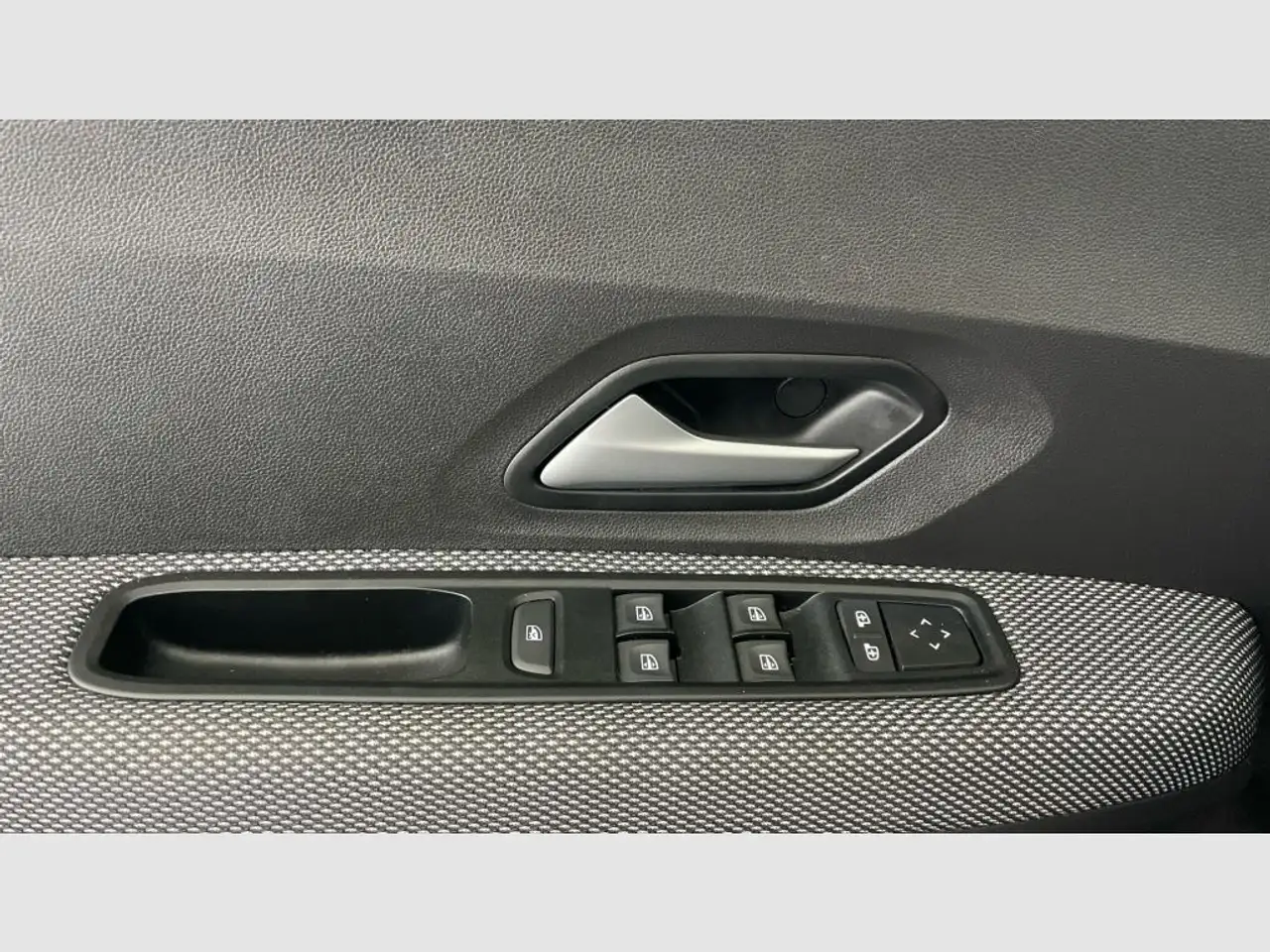 Dacia Jogger 1.0 TCe Expression 81kW 7pl. — معرض صور السيارة 32