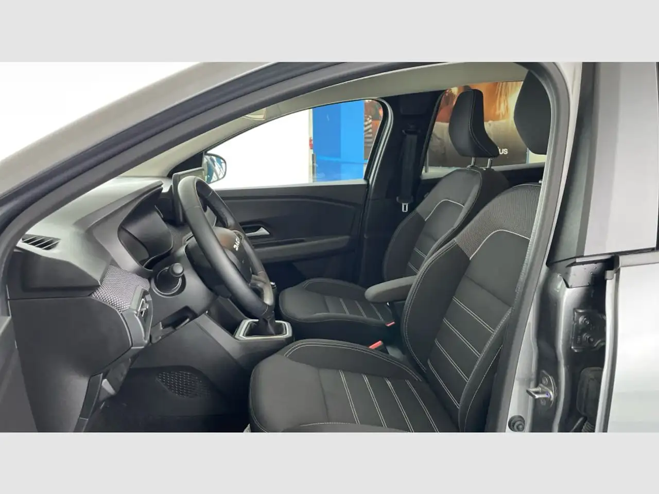 Dacia Jogger 1.0 TCe Expression 81kW 7pl. — معرض صور السيارة 12