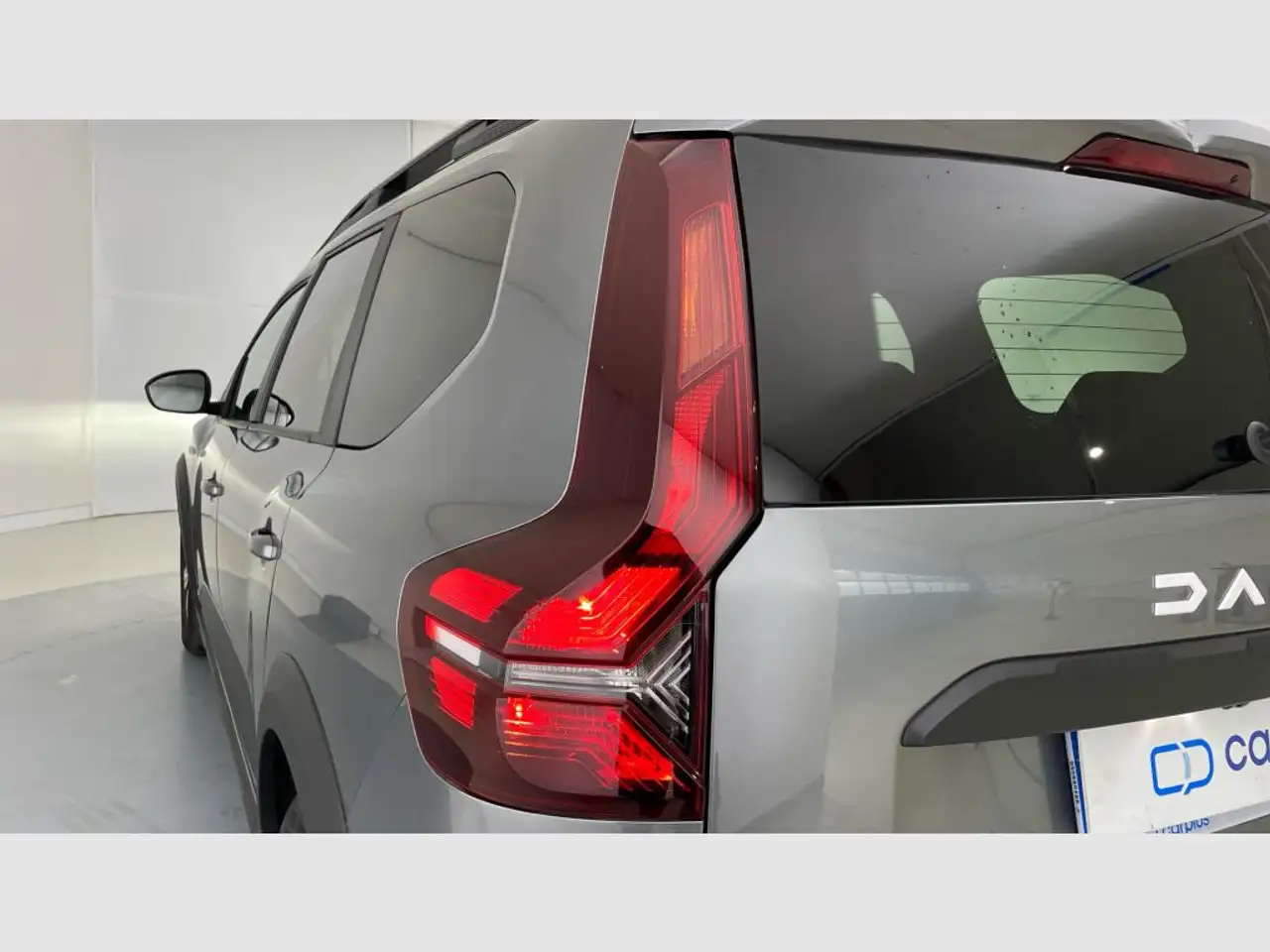 Dacia Jogger 1.0 TCe Expression 81kW 7pl. — معرض صور السيارة 33