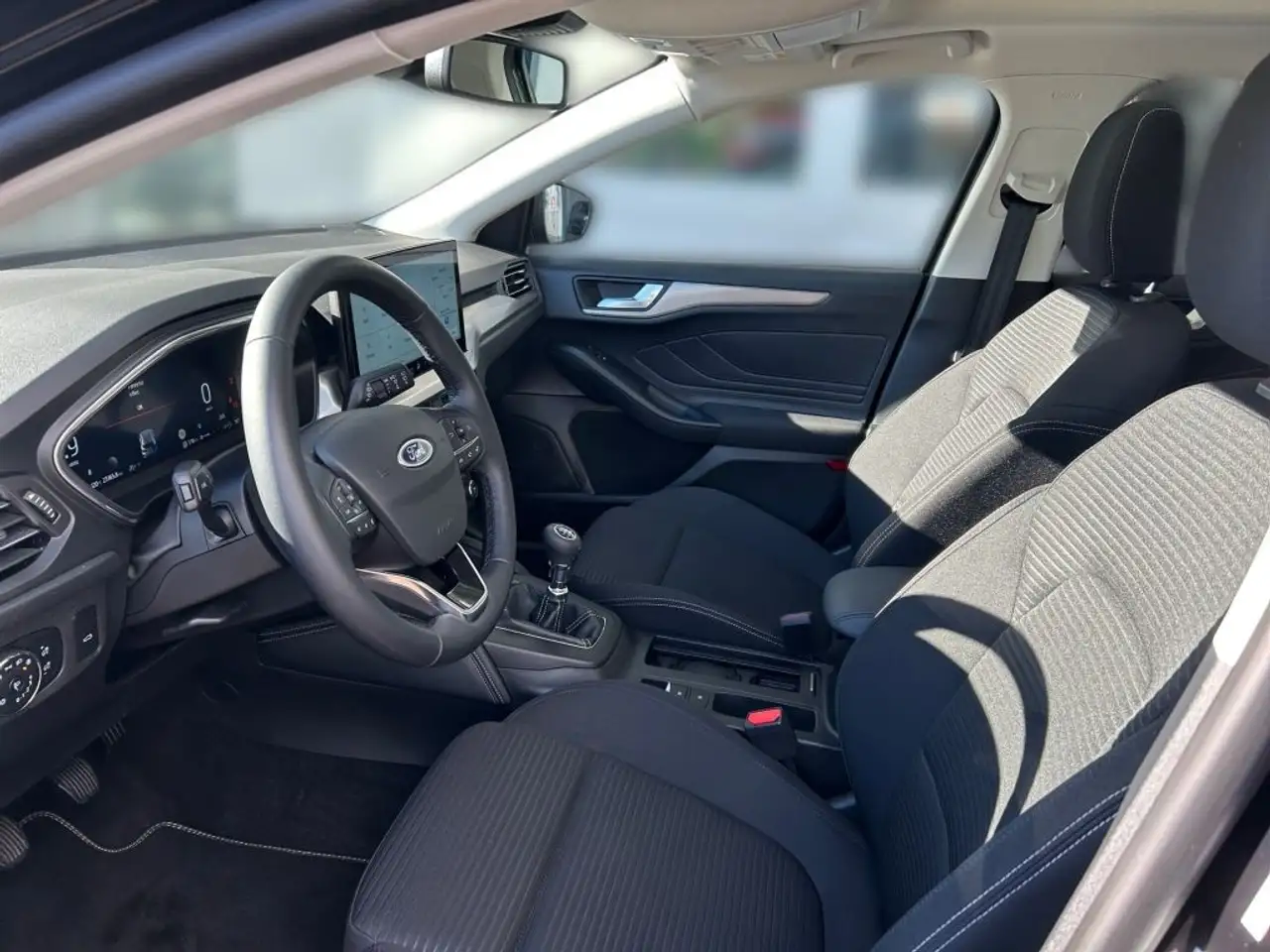 Ford Focus Turnier 1.0 EcoBoost Hybrid TITANIUM X — معرض صور السيارة 9