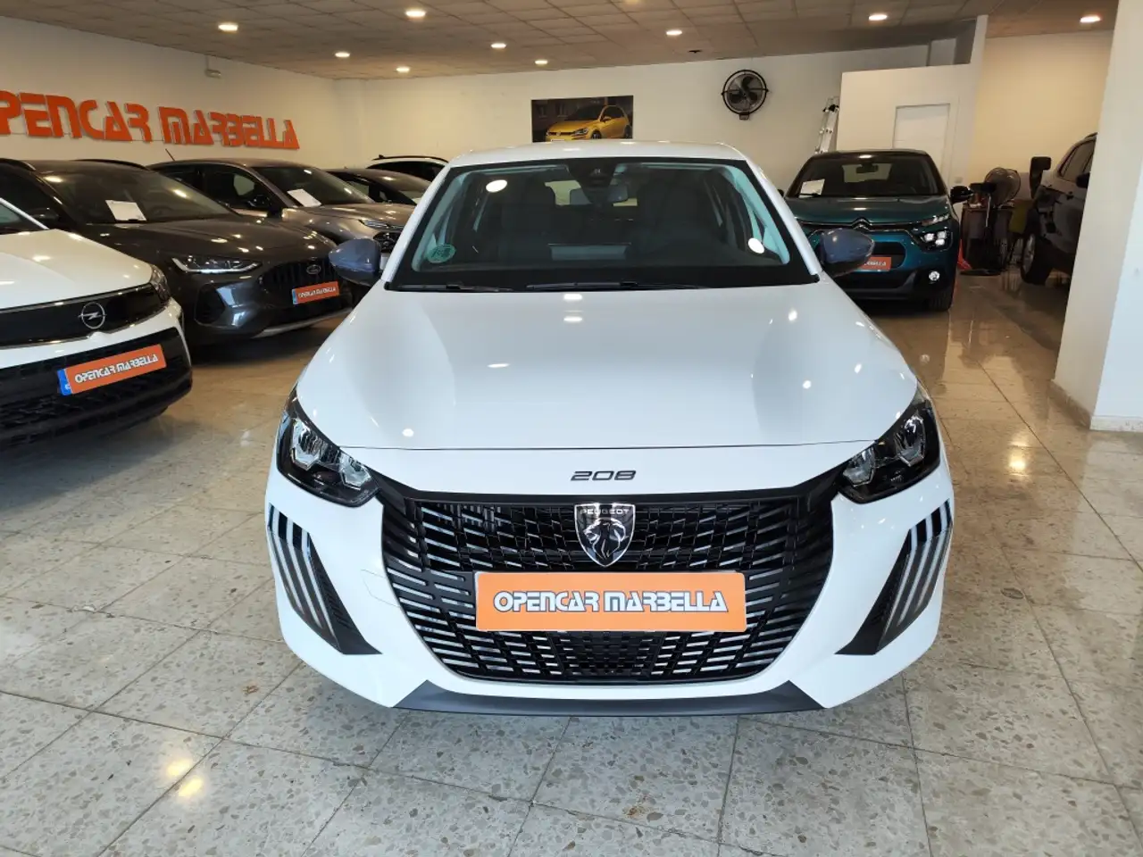 Peugeot 208 1.2 Puretech S&S Style 100 — Galería del vehículo 2