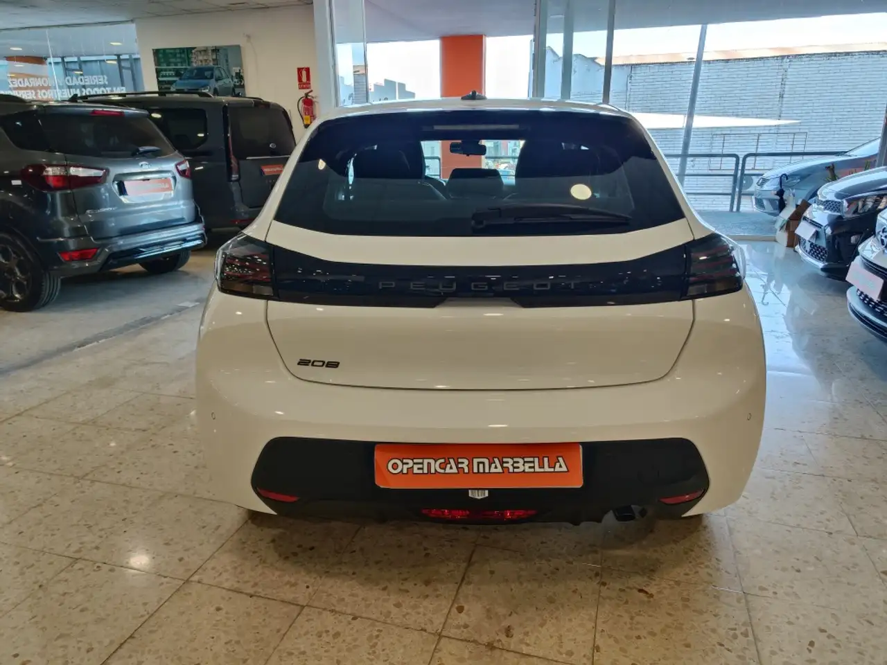 Peugeot 208 1.2 Puretech S&S Style 100 — Galería del vehículo 6