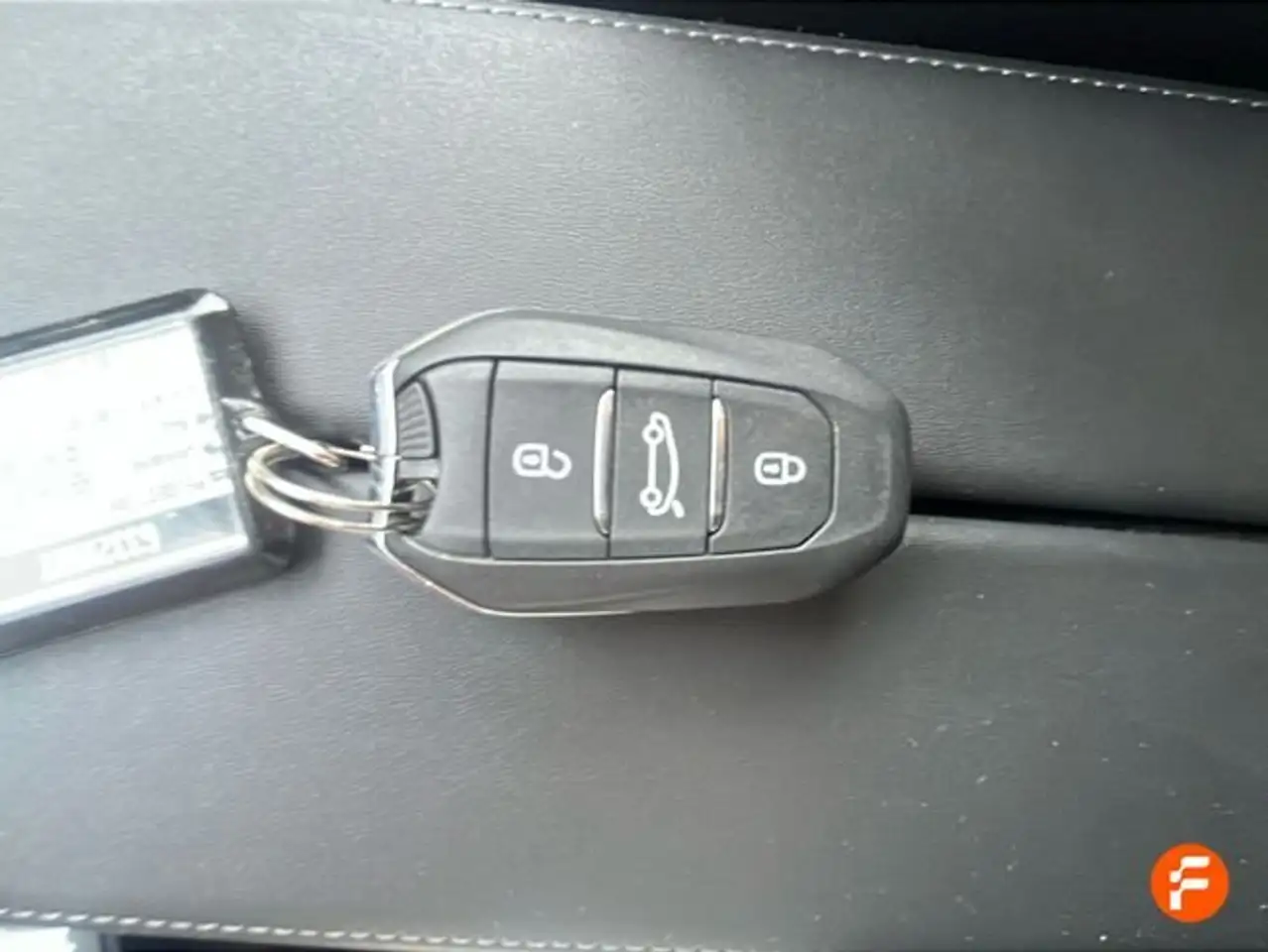 Peugeot 308 1.2 PureTech S&S Allure 130 — Galería del vehículo 21
