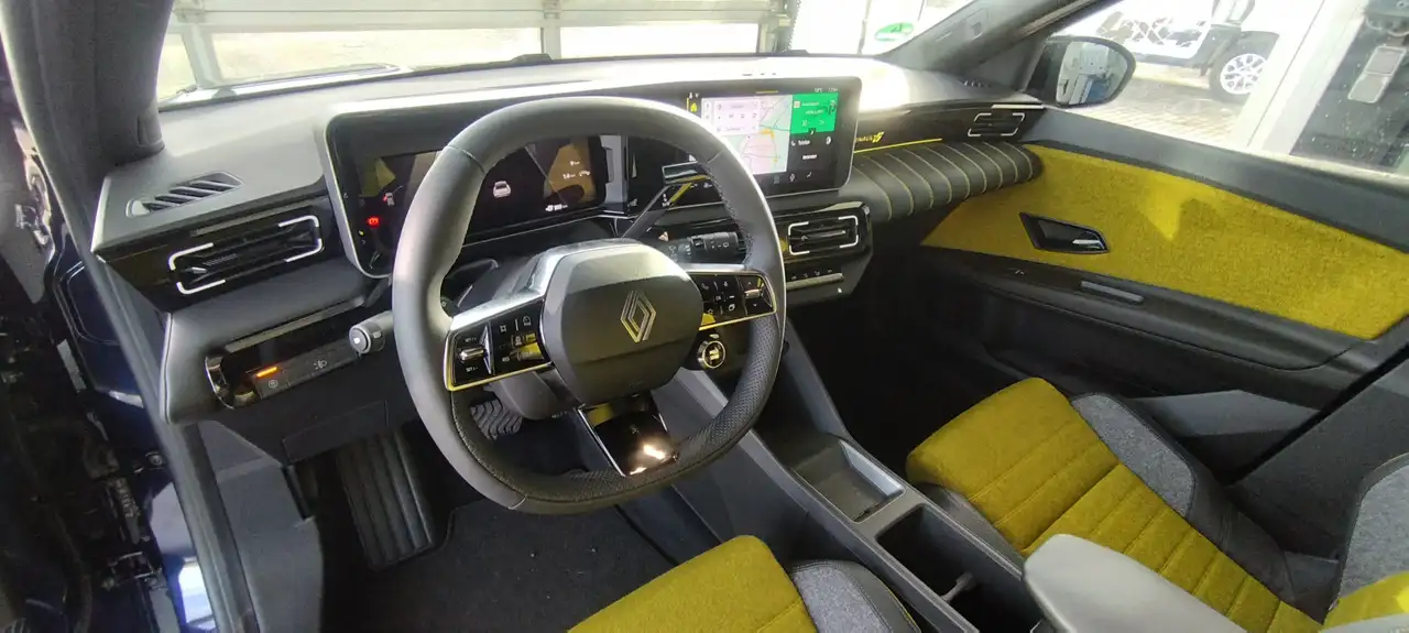 Renault R 5 E-Tech 100% electric Iconic Five 150 Comfort Range — معرض صور السيارة 12