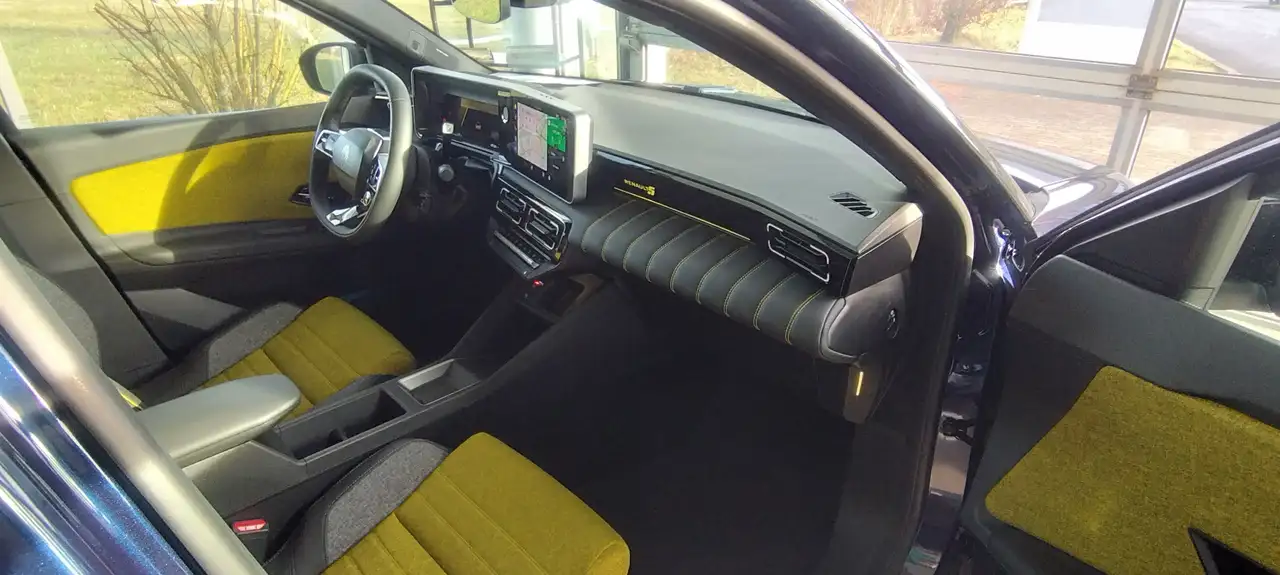 Renault R 5 E-Tech 100% electric Iconic Five 150 Comfort Range — معرض صور السيارة 11