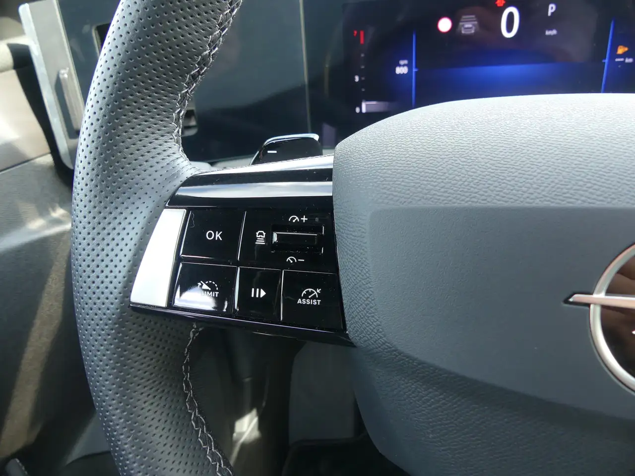 Opel Astra ST 1.2 GS Line LED ACC 360° IntelliLink — معرض صور السيارة 20