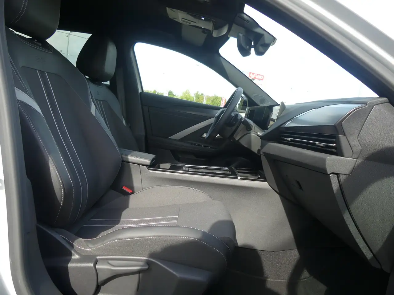 Opel Astra ST 1.2 GS Line LED ACC 360° IntelliLink — معرض صور السيارة 27