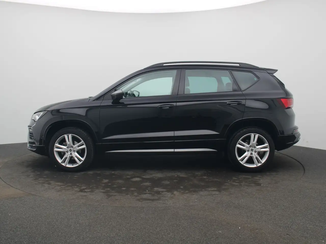 SEAT Ateca FR 1.5 TSI DSG / Navi, FullLink, LED, RFK — Galería del vehículo 5