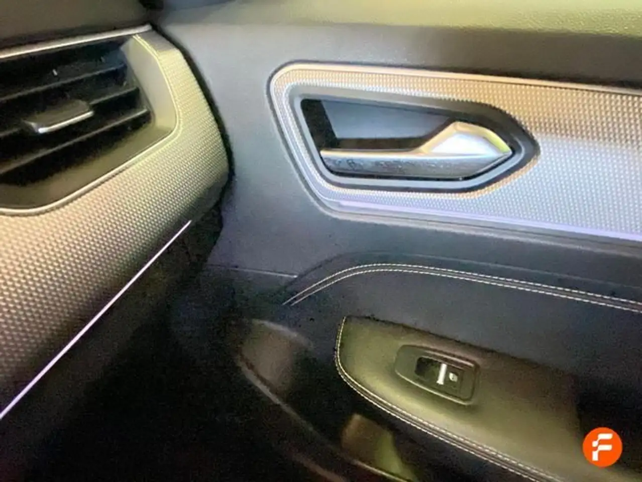 Renault Arkana Techno TCe 103kW(140CV) EDC mild hybrid — Galerie du véhicule 37