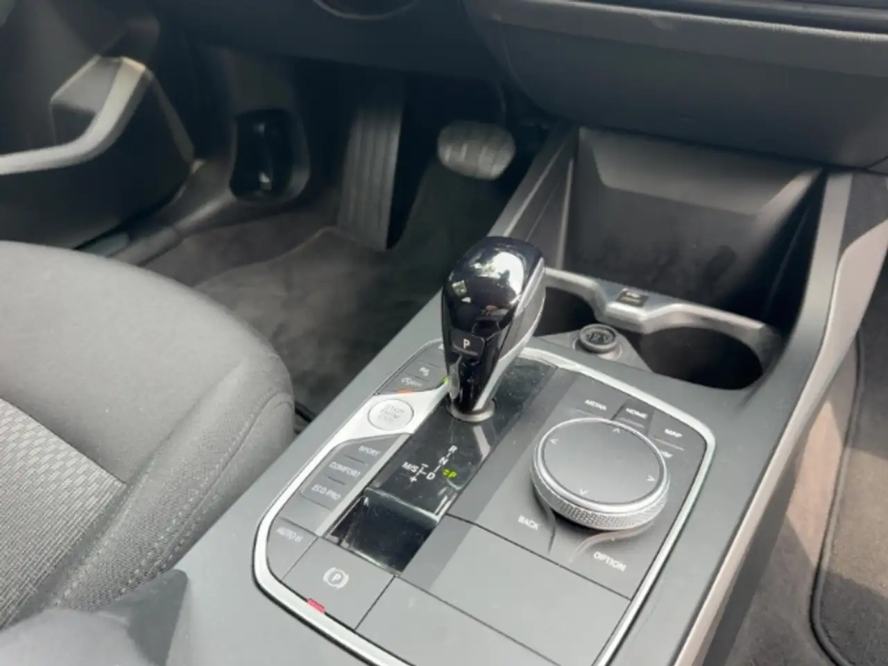 BMW 116 i Navi Digitales Cockpit LED Sitzheizung CarPlay A — Galerie du véhicule 11