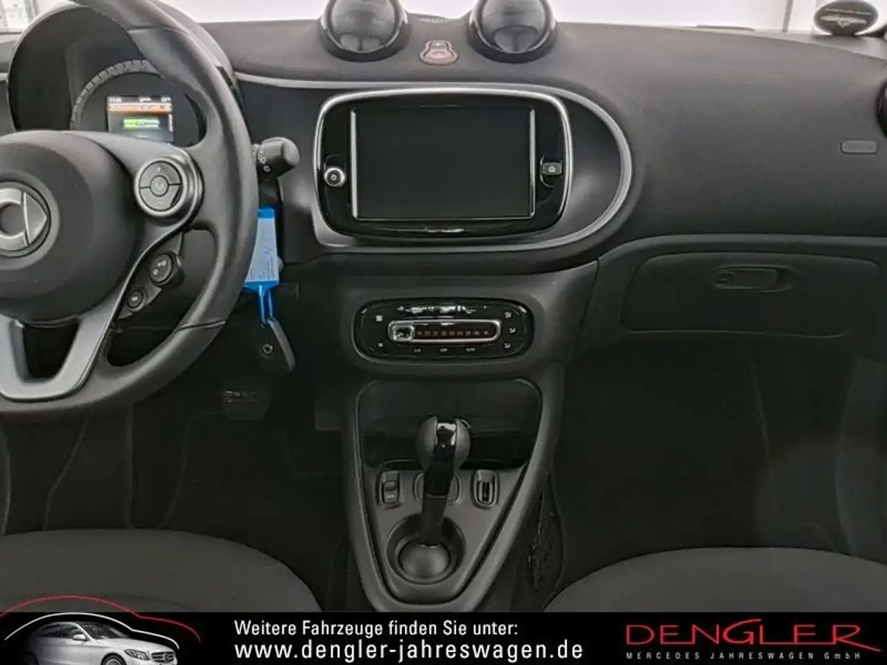 smart forTwo FORTWO Coupe EQ EXCLUSIVE*22KW*PANO Passion — Vehicle gallery 5