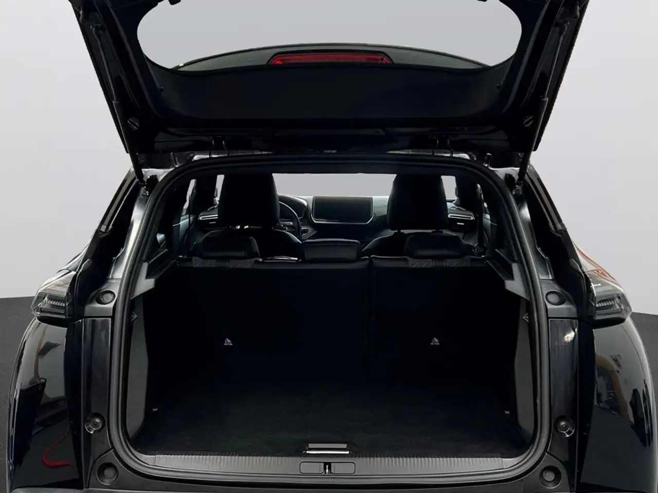 Peugeot 2008 Neuer 2008 Allure PureTech 130 EAT8 — Galerie du véhicule 7
