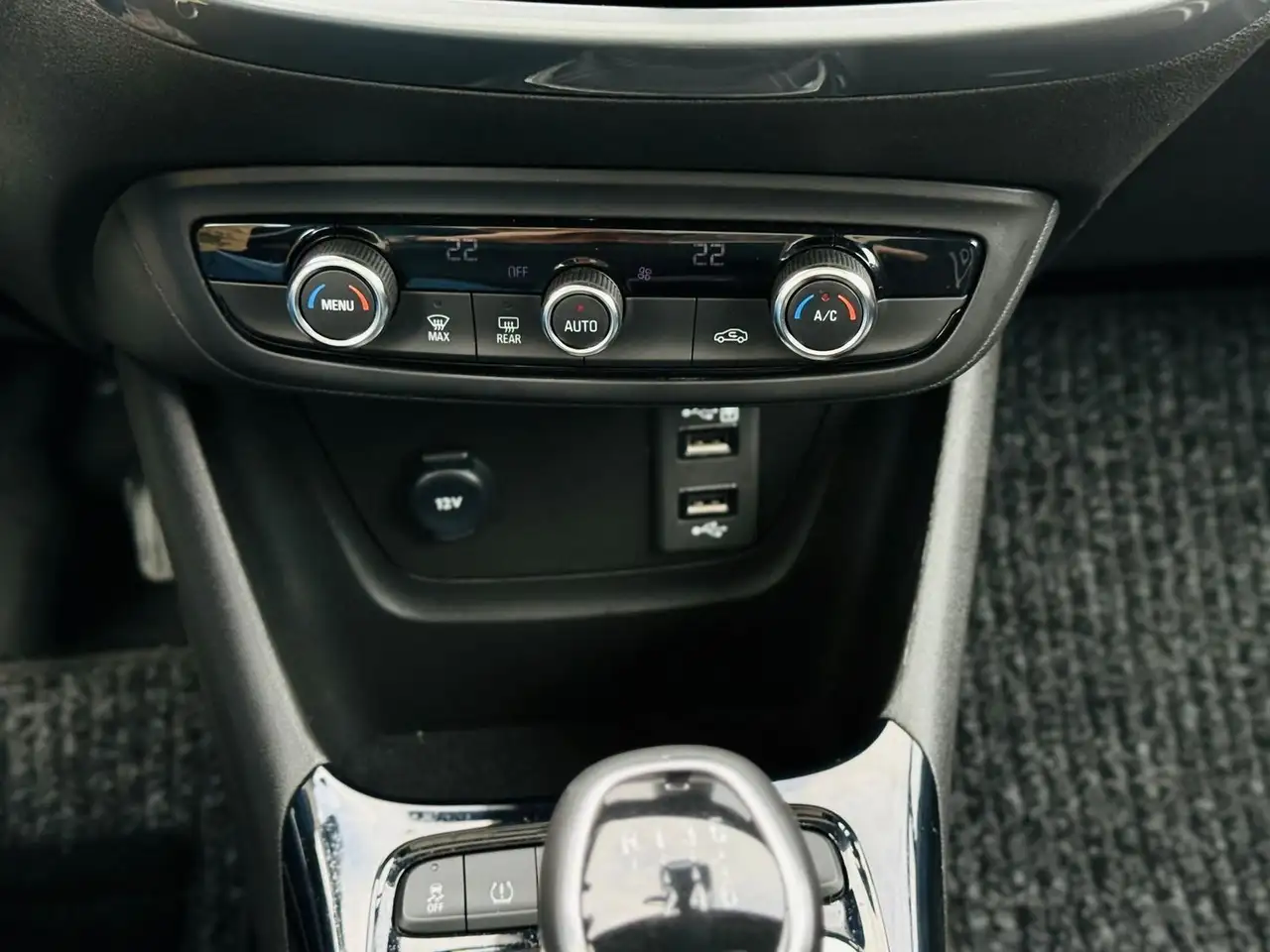 Opel Crossland X 1,2 T ELEG., Navi, Panod, LED, RFK, PTS, Tot, Spur — Vehicle gallery 17