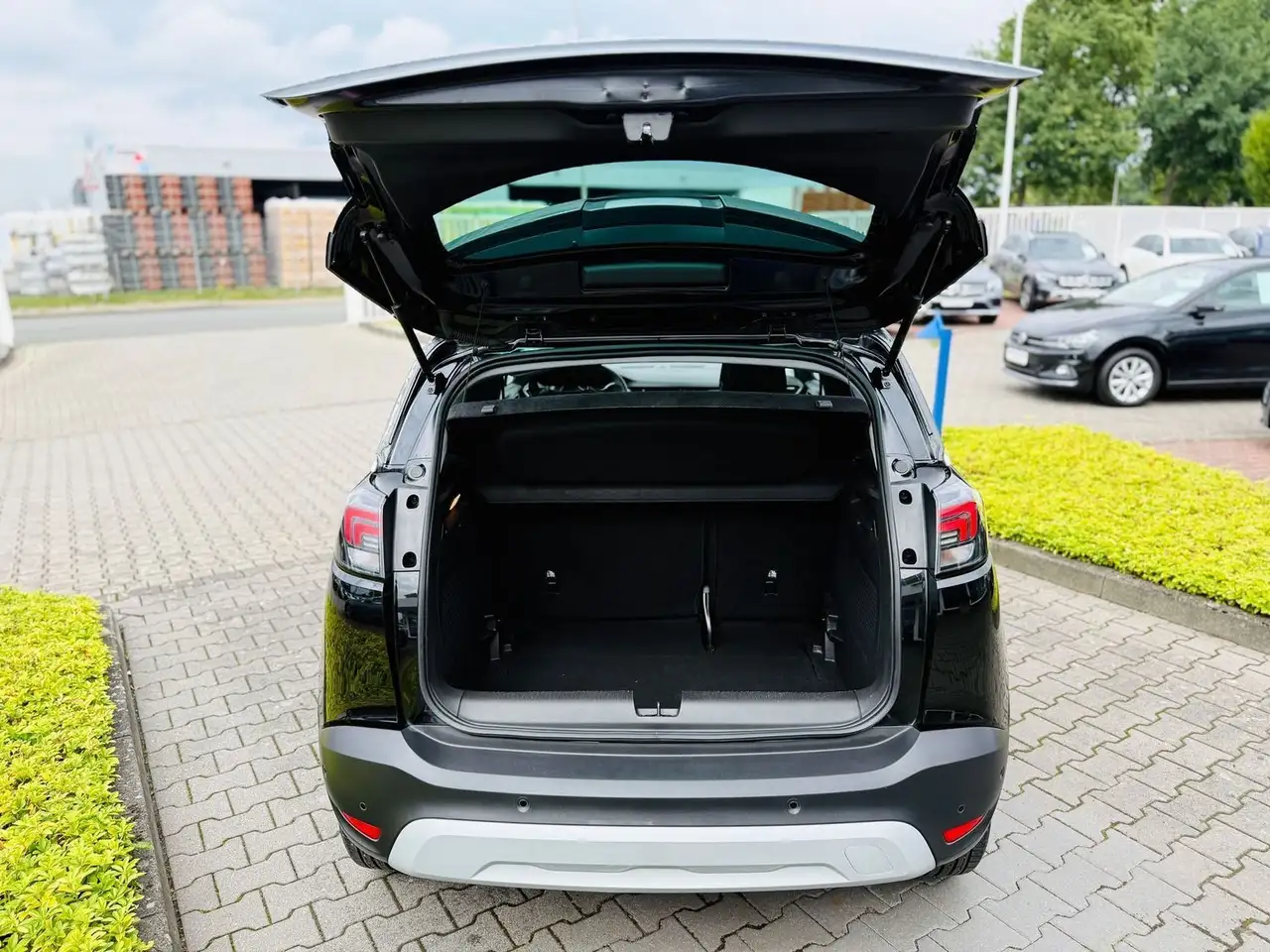Opel Crossland X 1,2 T ELEG., Navi, Panod, LED, RFK, PTS, Tot, Spur — Vehicle gallery 7