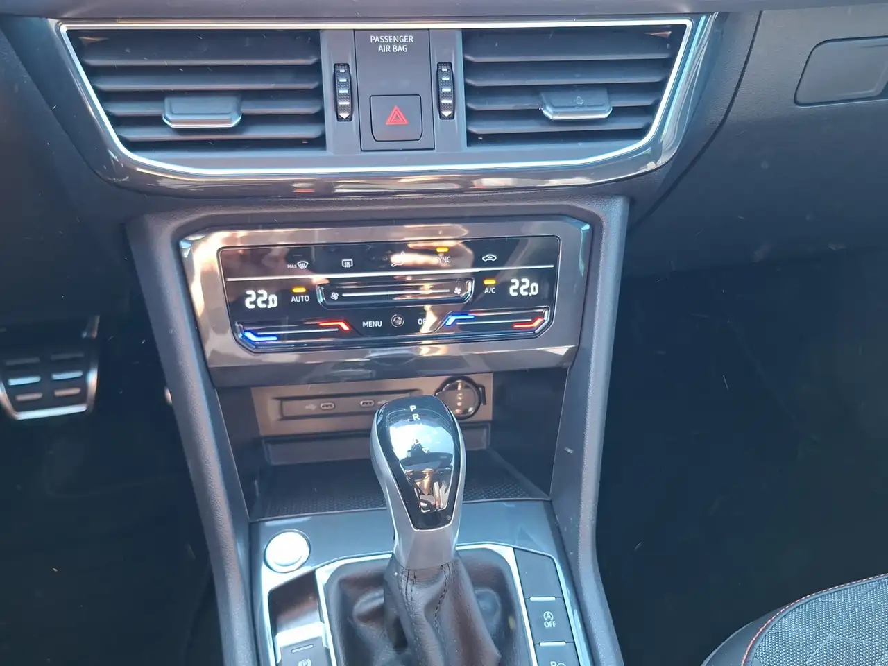 SEAT Tarraco 1.5 TSI DSG FR LED+Navi+ACC+Kamera+AHK — Galería del vehículo 11