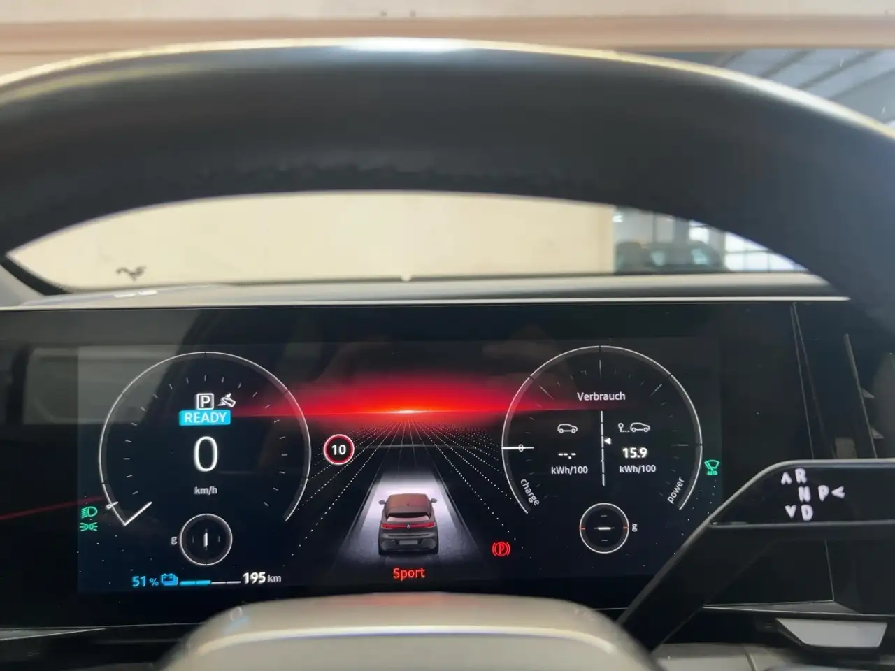Renault Megane E-Tech EV60 Iconic — Vehicle gallery 13