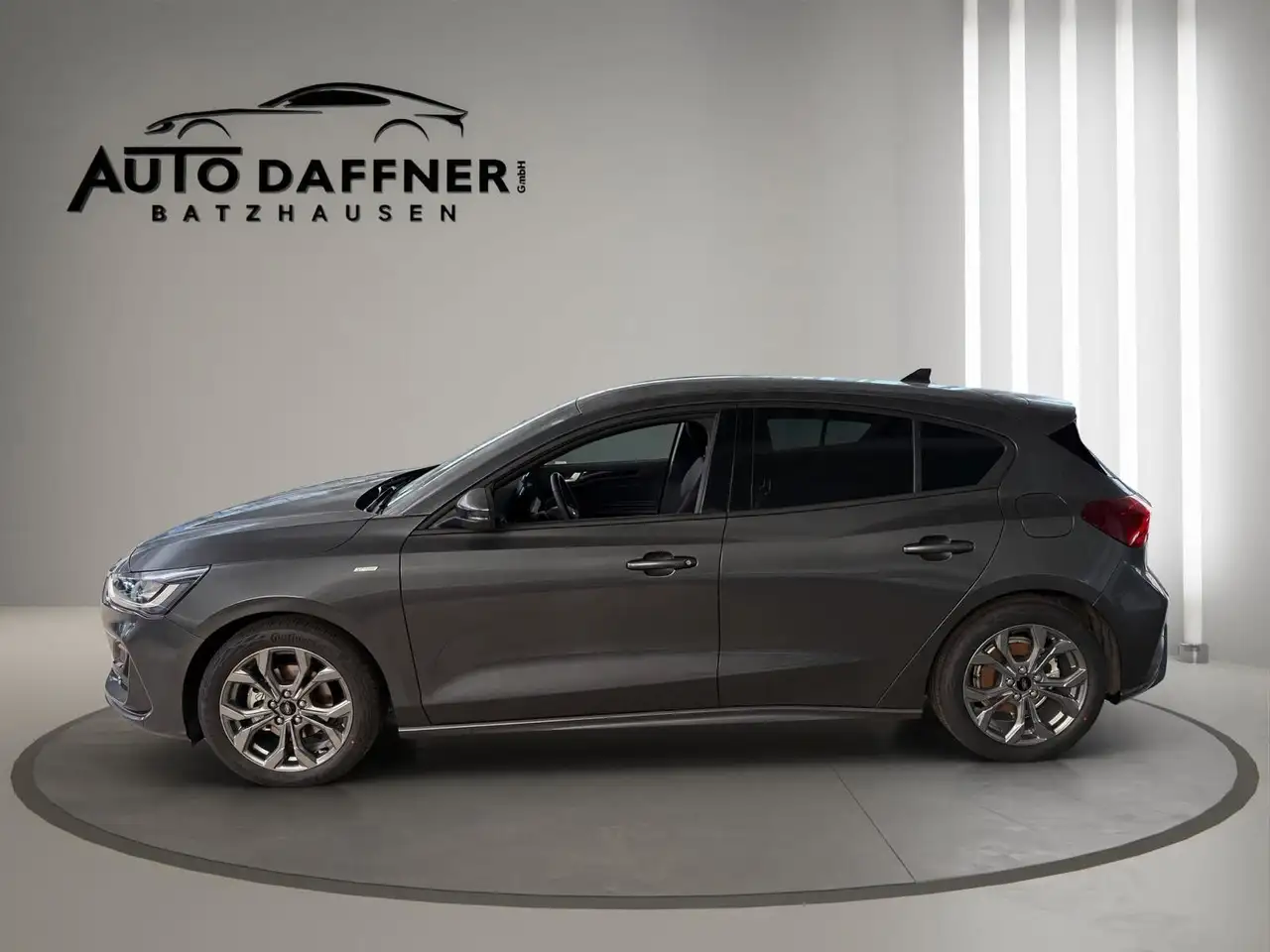Ford Focus 1,0 EcoBoost Hybrid 114kW ST-Line X Autom. — Vehicle gallery 4