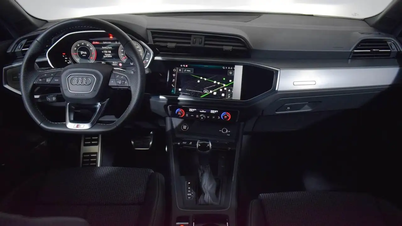Audi Q3 35 TFSI Black line S tronic — Vehicle gallery 7