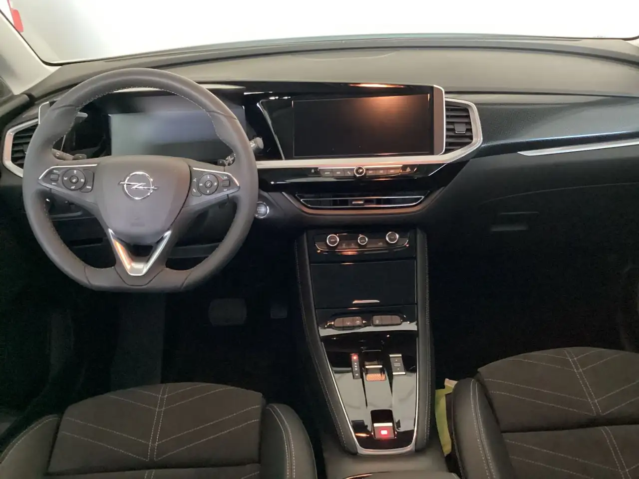 Opel Grandland 1.2 Kamera,LED,Navi,Sitz+Lenkhzg.,PDC — Galerie du véhicule 12