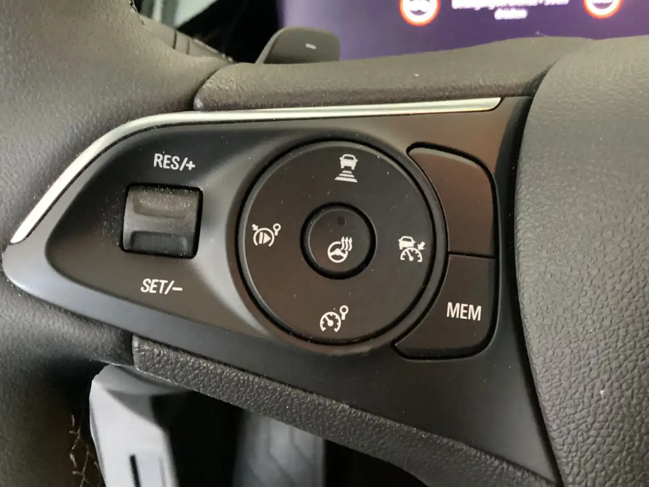 Opel Grandland 1.2 Kamera,LED,Navi,Sitz+Lenkhzg.,PDC — Galerie du véhicule 20