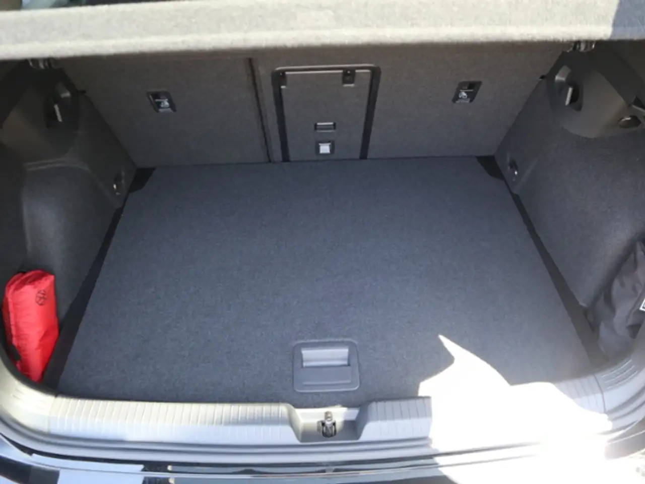 Volkswagen Golf VIII "MOVE" 1.5 TSI ACC/NAVI/LED — Vehicle gallery 7