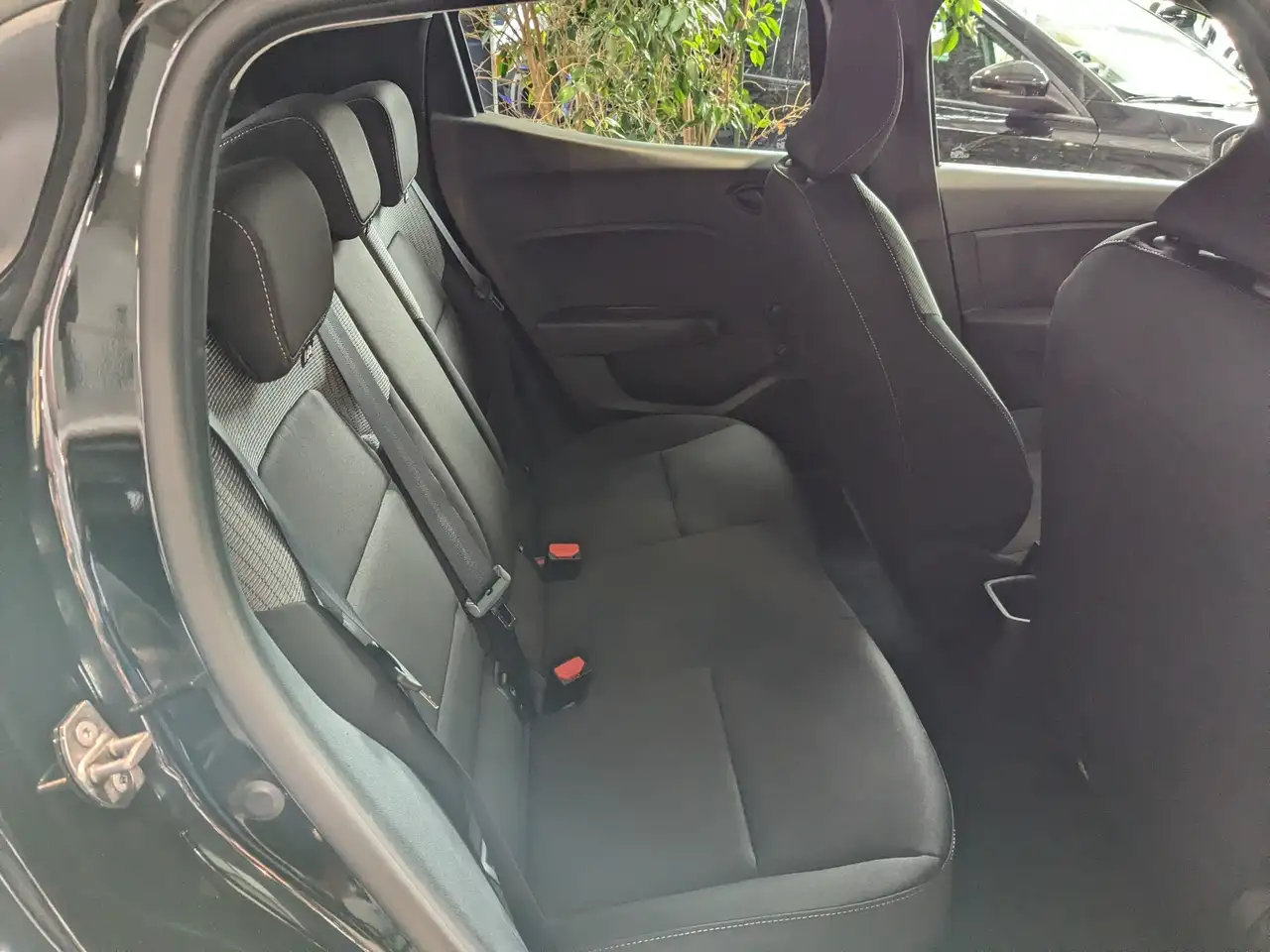 Mitsubishi Colt 1.0 l 49 kW Basis — معرض صور السيارة 6