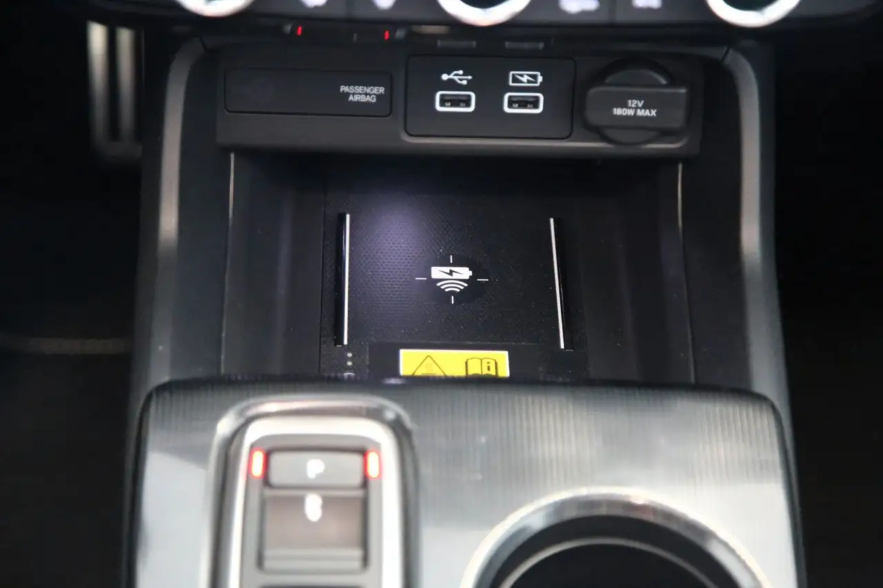 Honda Civic Lim. 5-trg. e:HEV Advance AZV Pano Bose — Galería del vehículo 17