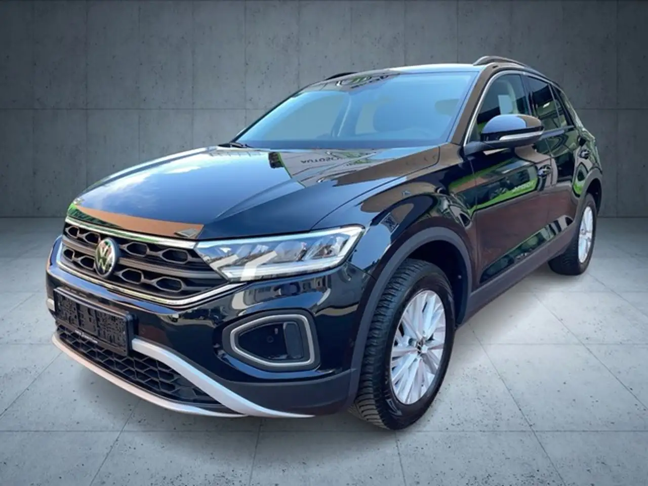 Volkswagen T-Roc Life 1.0 TSI LED Navi App Connect Einparkhilfe — Frankfurt am Main