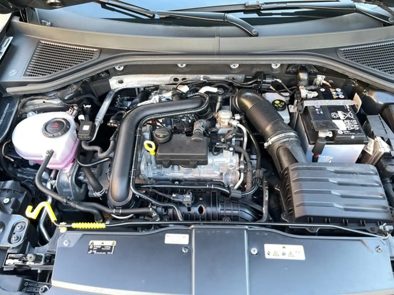 Volkswagen T-Roc Life 1.0 TSI LED Navi App Connect Einparkhilfe — Galerie du véhicule 17