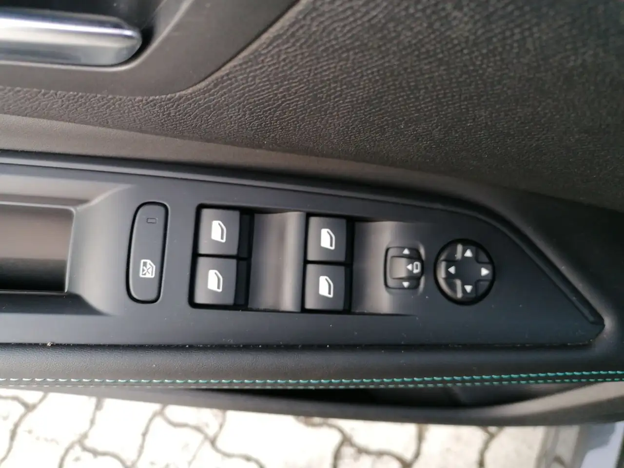 Peugeot 5008 1.2 PureTech 130 Allure Pack ACC KeyLess LM — Vehicle gallery 18