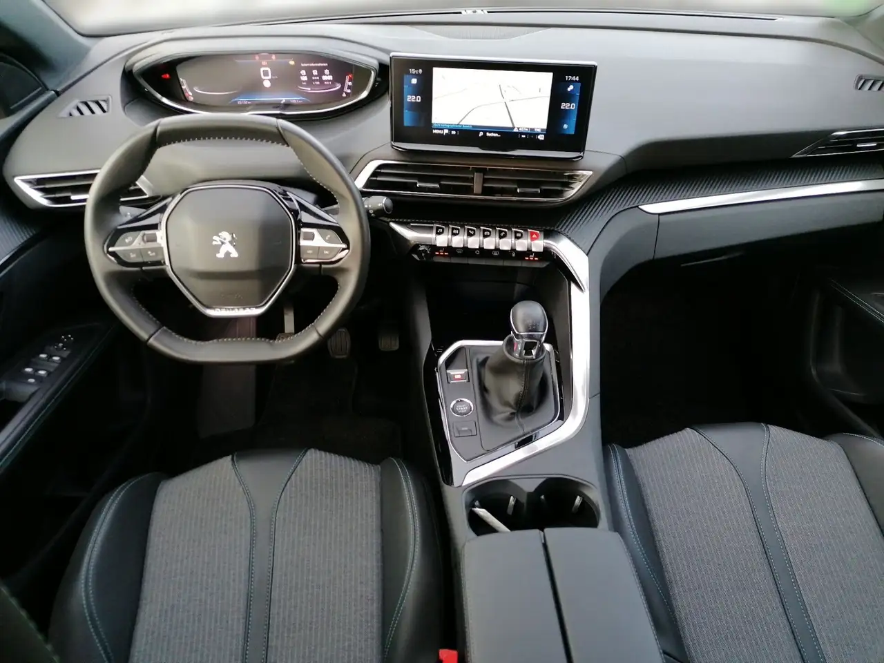 Peugeot 5008 1.2 PureTech 130 Allure Pack ACC KeyLess LM — Vehicle gallery 9