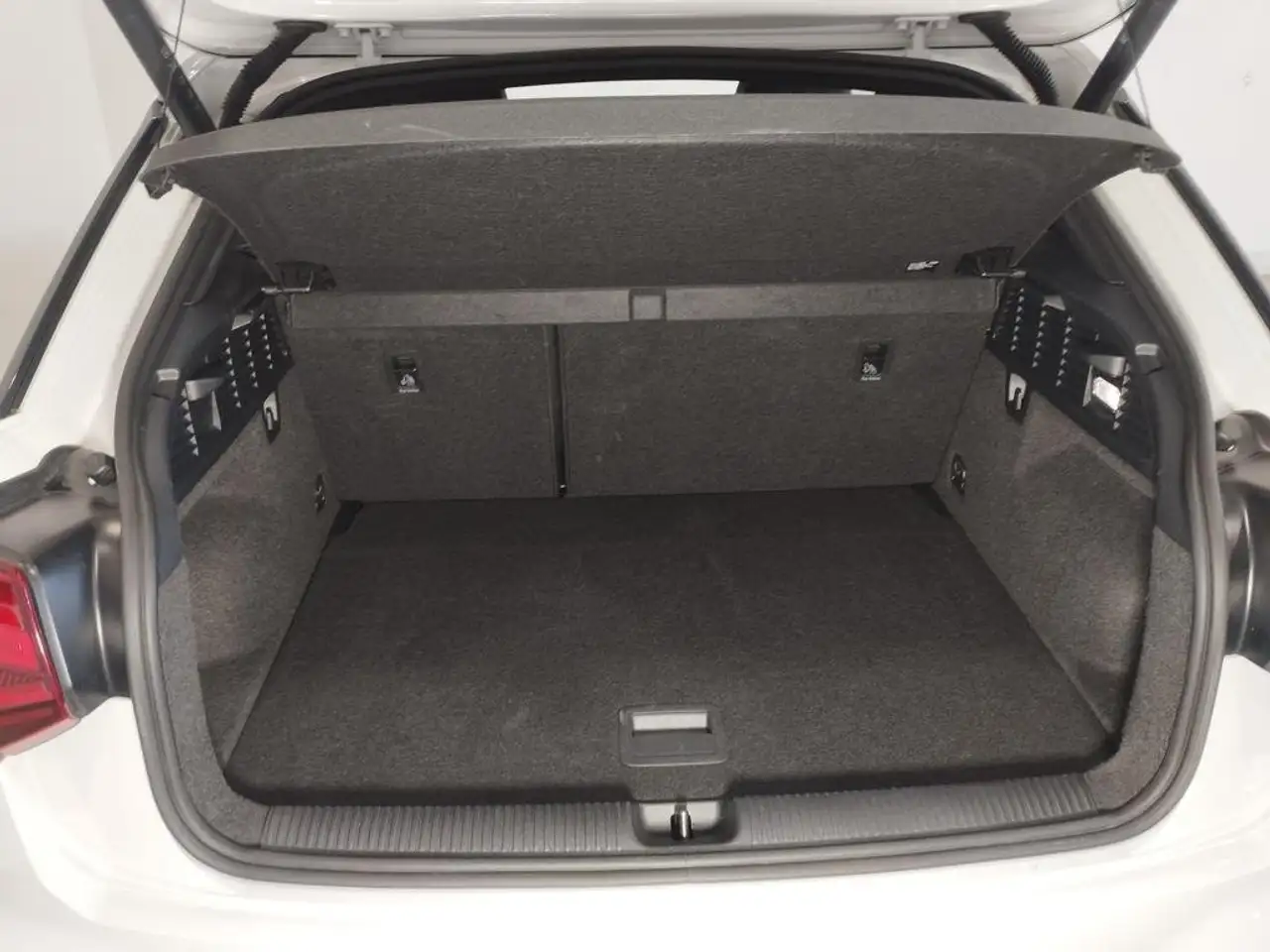 Audi Q2 35 TDI Adrenalin S tronic 110kW — Galería del vehículo 9