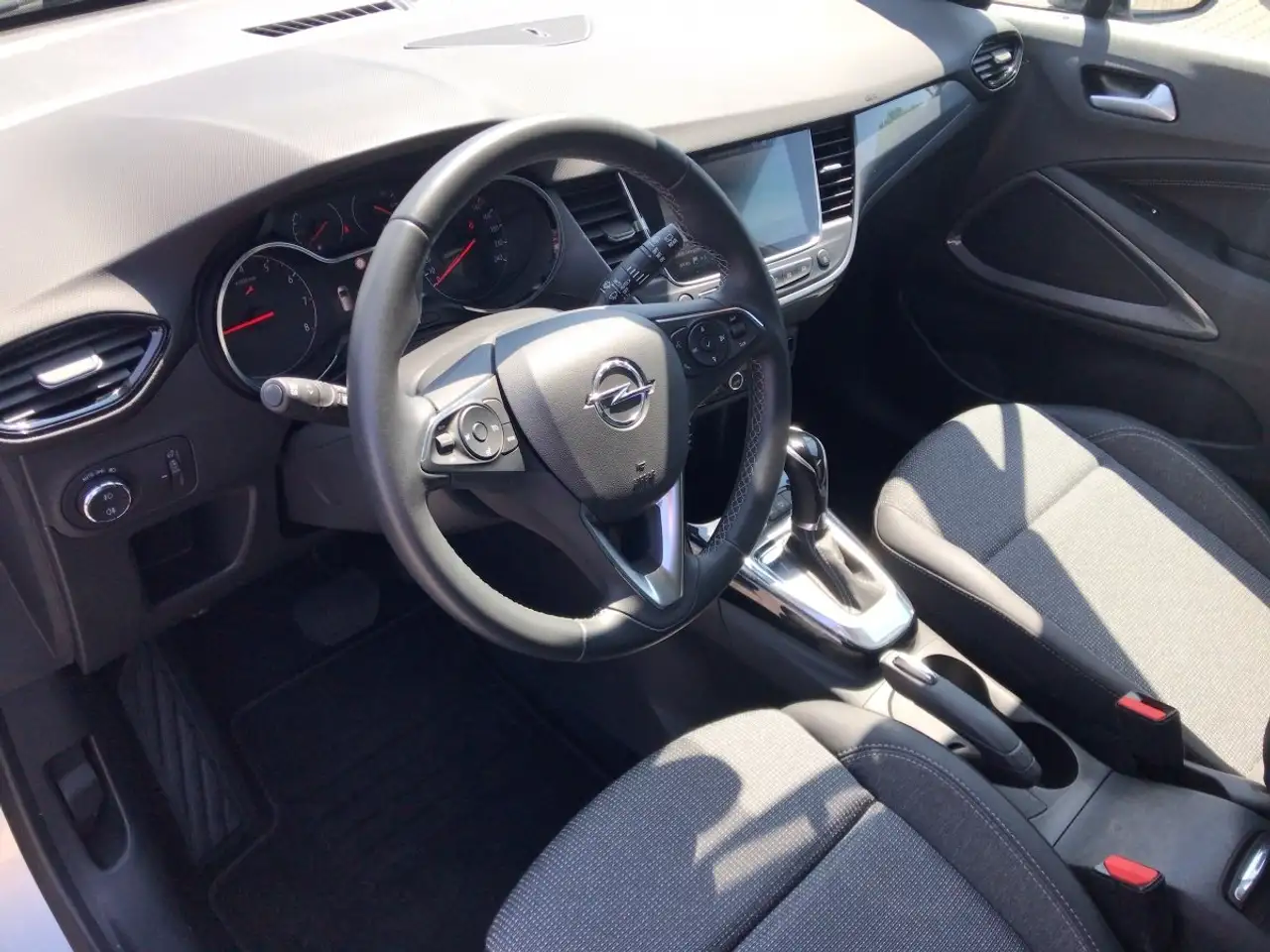 Opel Crossland 1.2 Turbo Enjoy *bequemer Einstieg* — معرض صور السيارة 10