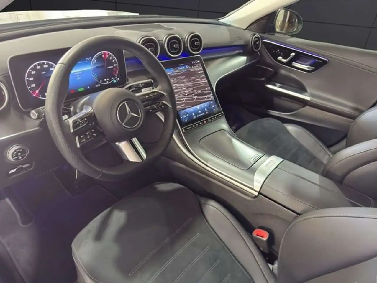 Mercedes-Benz C 300 300de AMG — Galería del vehículo 8