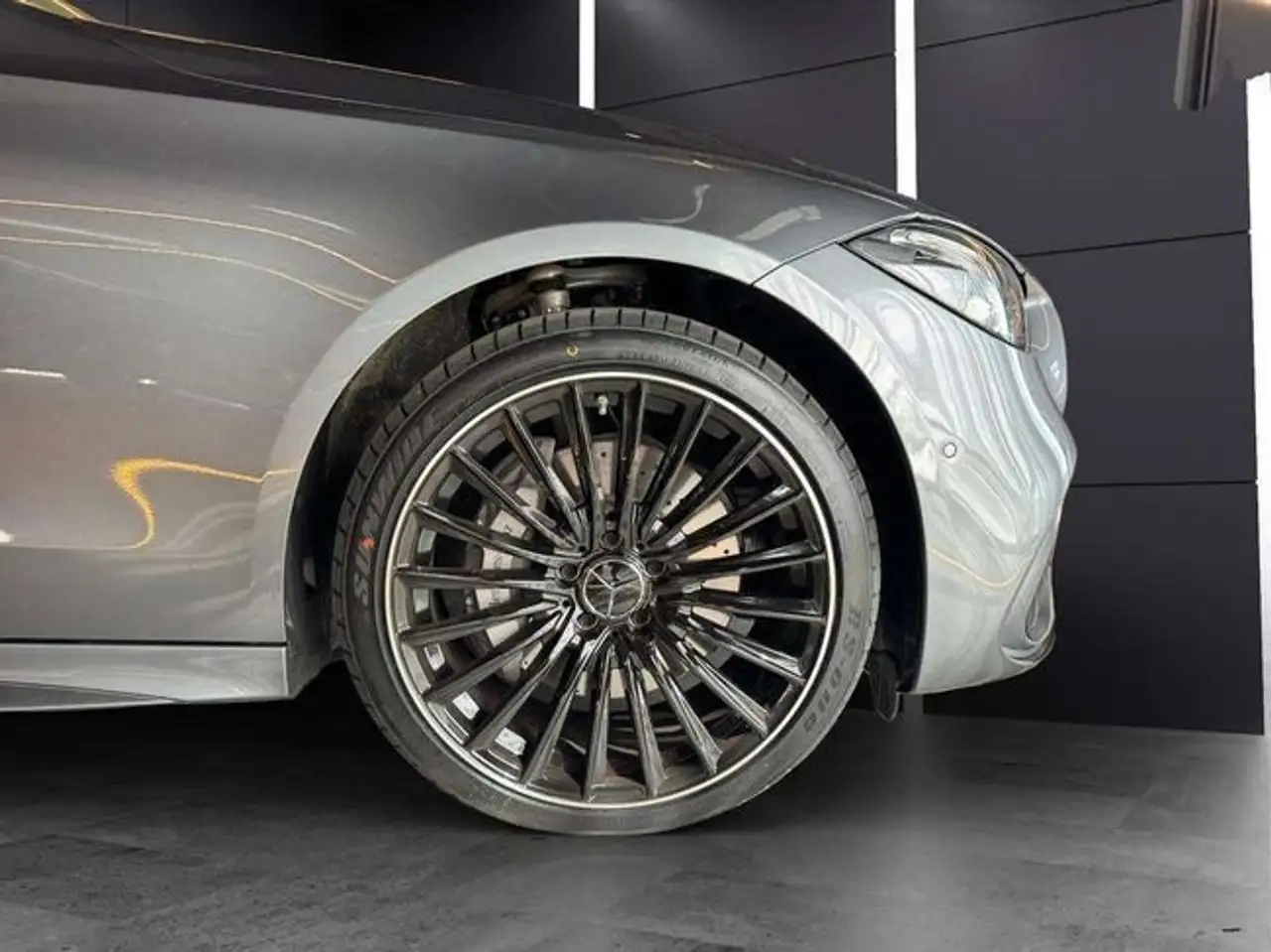 Mercedes-Benz C 300 300de AMG — Galería del vehículo 6