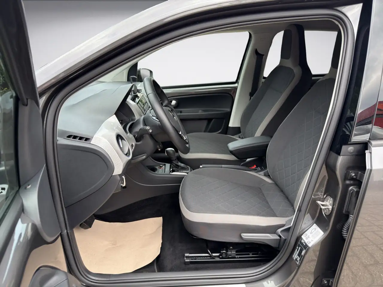 Volkswagen e-up! Edition 32,2 kWh Batterie — Galería del vehículo 10