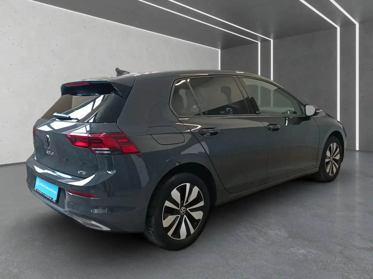 Volkswagen Golf VIII 1.0 eTSI MOVE DSG Pano*LED*RFK*App-Co. — Galería del vehículo 4